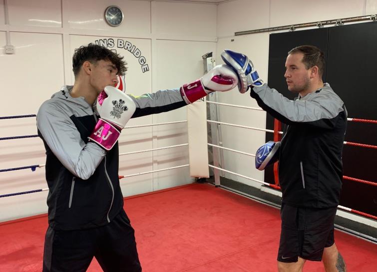  Arran on the pads with dad